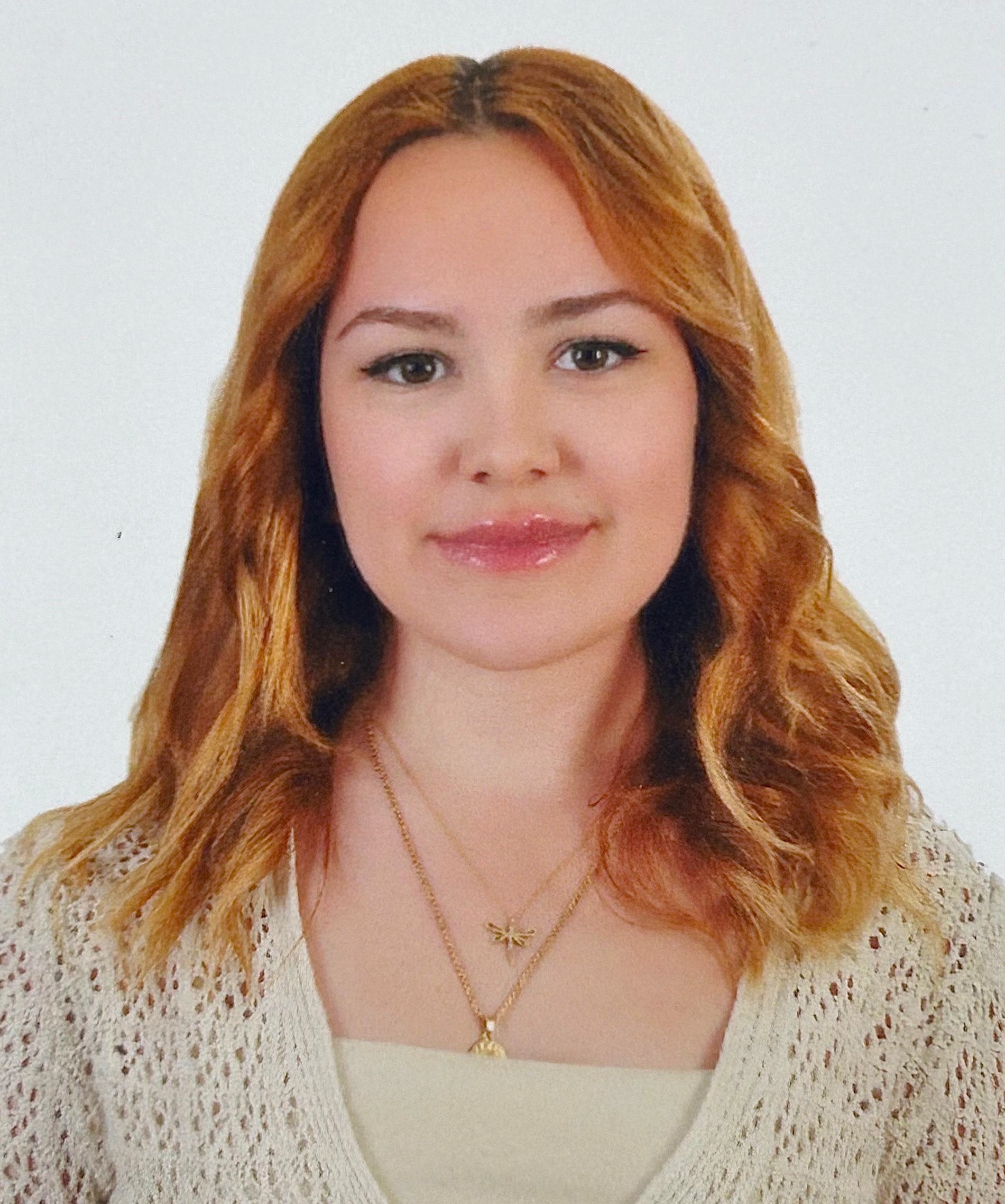 Ecem UĞUR